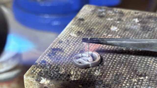 グッチのピアス修理