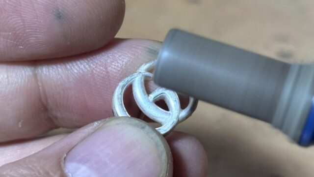 グッチのピアス修理