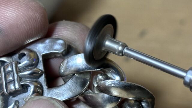 クロムハーツの喜平ブレスレットのコマ詰め